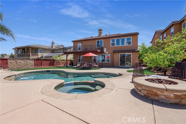 Pool/Jacuzzi/Fire Pit