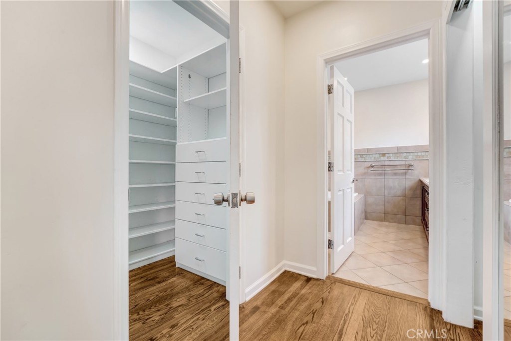 MLS #OC25224176 image #18