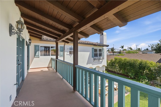 1756 10th, Manhattan Beach, California 90266, 5 Bedrooms Bedrooms, ,5 BathroomsBathrooms,Residential,For Sale,10th,SB26083535