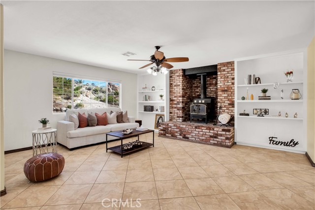 Detail Gallery Image 10 of 64 For 5816 Buena Suerte Rd, Yucca Valley,  CA 92284 - 3 Beds | 2 Baths