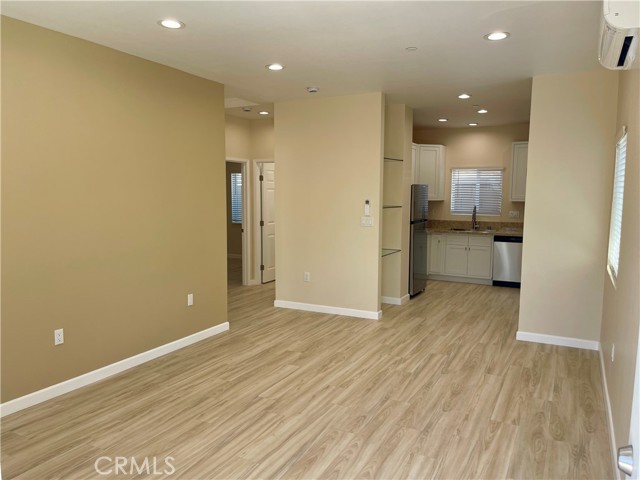 Detail Gallery Image 3 of 20 For 241 S 2nd Ave #B,  Upland,  CA 91786 - 2 Beds | 2 Baths