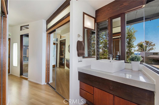 Detail Gallery Image 38 of 52 For 785 Alta Vista, Laguna Beach,  CA 92651 - 3 Beds | 3/1 Baths