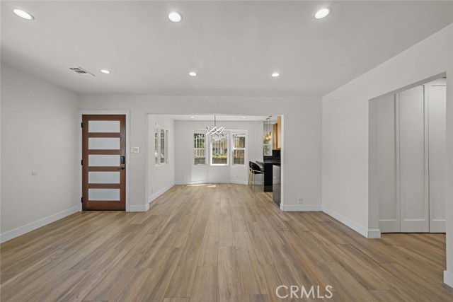 10341 Mcclemont Avenue, Tujunga CA: https://media.crmls.org/medias/8e51f9eb-c456-4cdb-9088-821344aed672.jpg