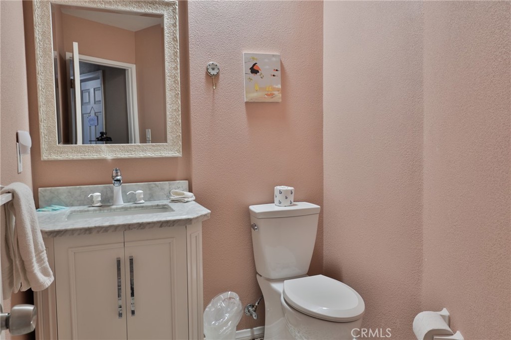 https://media.crmls.org/medias/8e5211fb-0248-4123-bca6-cb4f6dfb3227.jpg?preset=X-Large