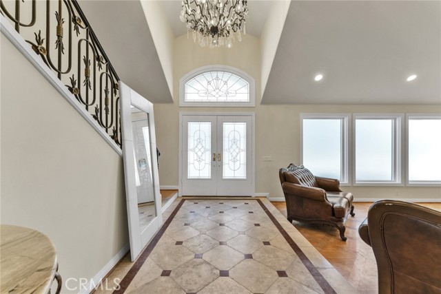 Detail Gallery Image 9 of 32 For 2412 Jupiter, Los Angeles,  CA 90046 - 6 Beds | 5 Baths