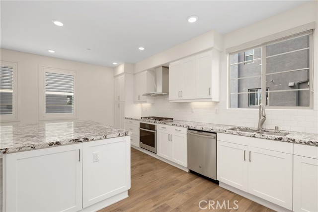 175 Cadence, Irvine CA: https://media.crmls.org/medias/8e538e2a-8d0f-4f56-9ffa-fb5d3fb92319.jpg