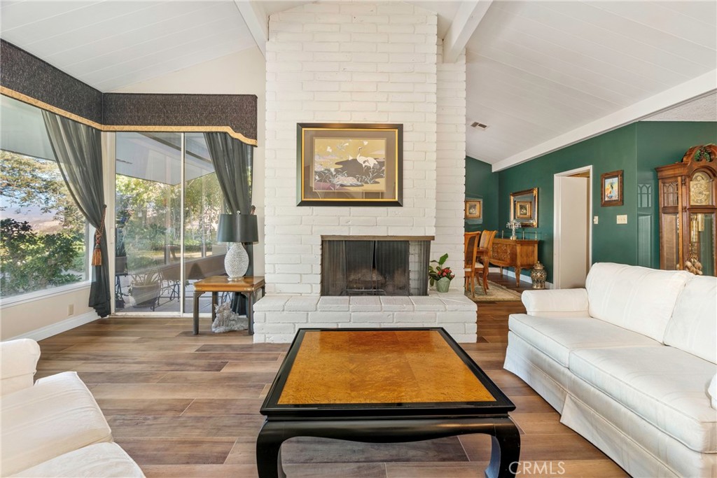 MLS #OC25261048 image #15