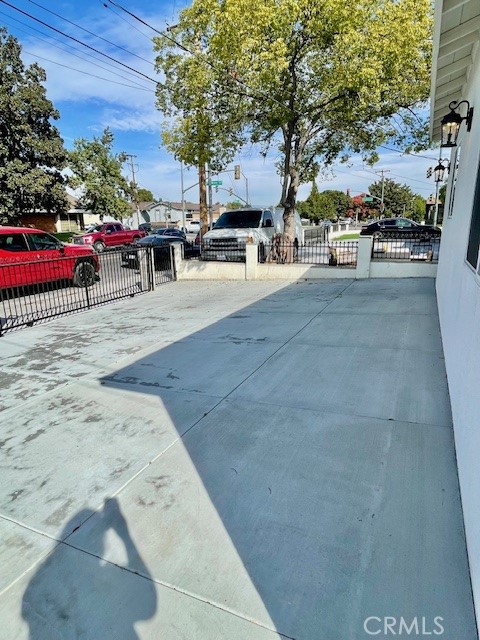 Detail Gallery Image 3 of 16 For 3996 Van Buren Blvd, Riverside,  CA 92503 - 3 Beds | 2 Baths