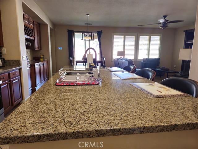 Detail Gallery Image 6 of 23 For 1034 Queen Annes, Beaumont,  CA 92223 - 3 Beds | 2 Baths