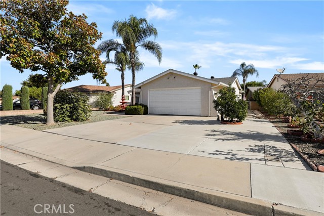 Detail Gallery Image 2 of 41 For 2416 El Rancho Cir, Hemet,  CA 92545 - 2 Beds | 2 Baths