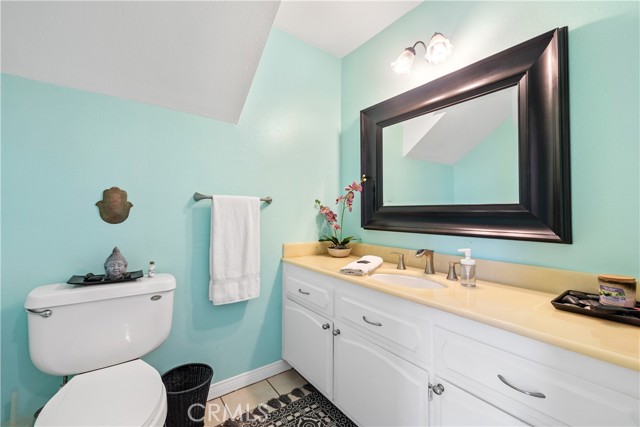 Detail Gallery Image 22 of 42 For 2117 Rockefeller Ln #1,  Redondo Beach,  CA 90278 - 4 Beds | 2/1 Baths