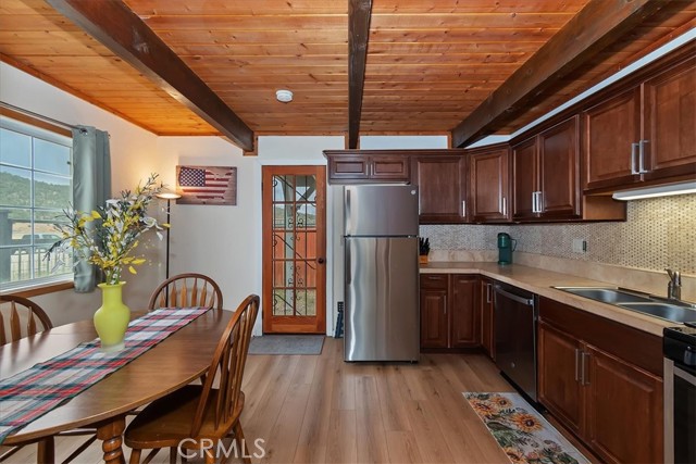 Detail Gallery Image 8 of 22 For 800 C Ln, Big Bear City,  CA 92314 - 2 Beds | 1/1 Baths