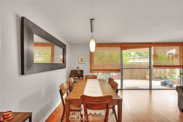 330 W California Boulevard, Pasadena CA: https://media.crmls.org/medias/8e55bef9-a2f5-4692-ac08-94c3f52c916f.jpg