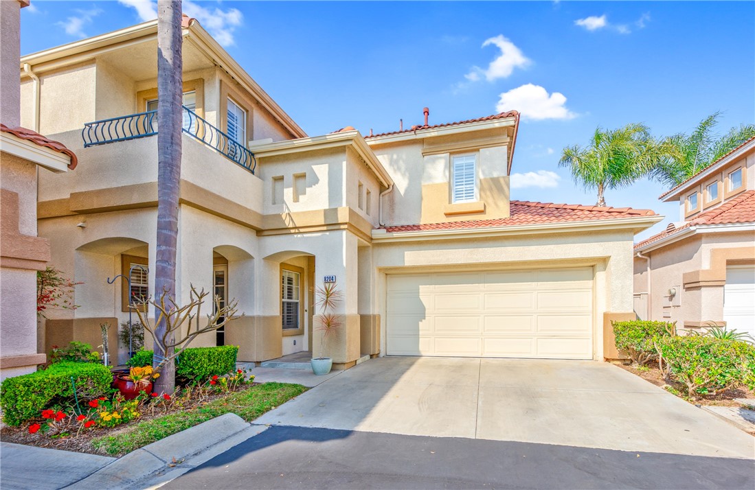 8204 Constantine Dr, Huntington Beach, CA 92646