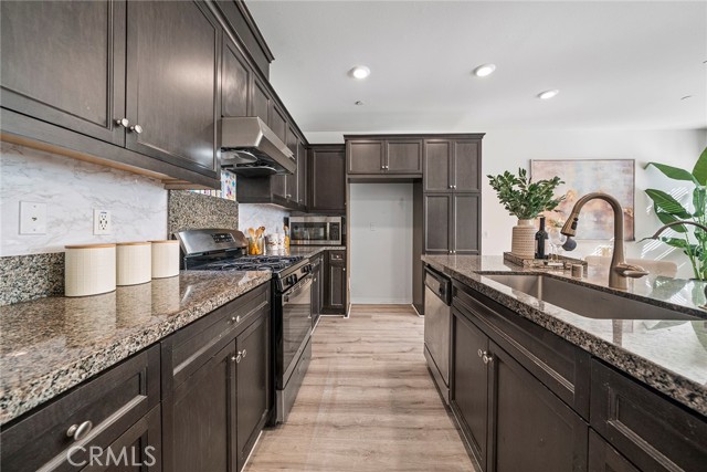 16022 Voyager Avenue, Chino CA: https://media.crmls.org/medias/8e5679f1-dcc4-46ce-a677-3651582e7c05.jpg