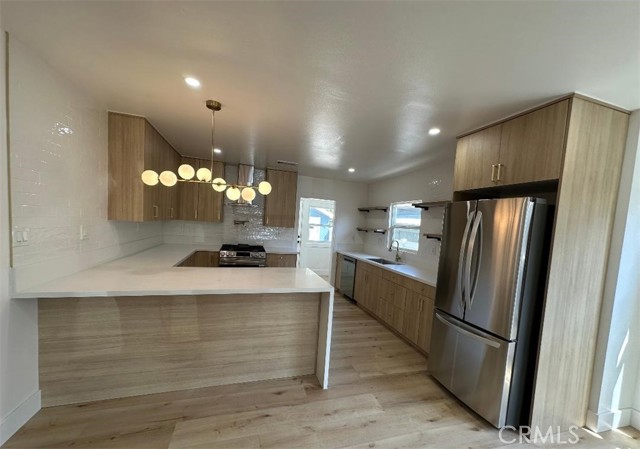 Detail Gallery Image 8 of 18 For 2249 W 30th St, Los Angeles,  CA 90018 - 4 Beds | 2 Baths