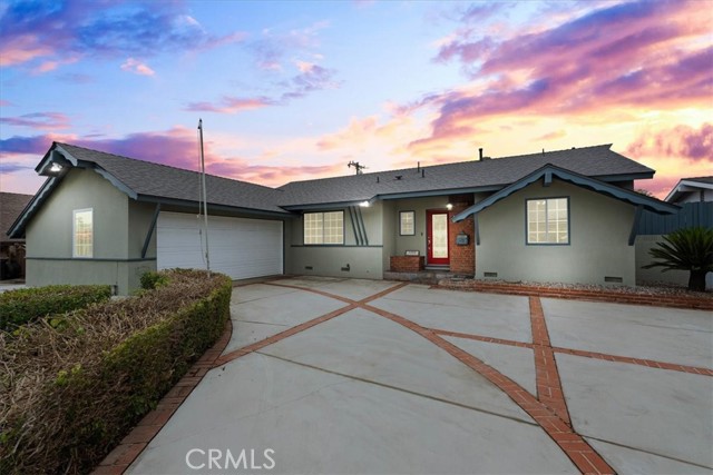 Detail Gallery Image 3 of 34 For 1366 E Louisa Ave, West Covina,  CA 91790 - 4 Beds | 2 Baths