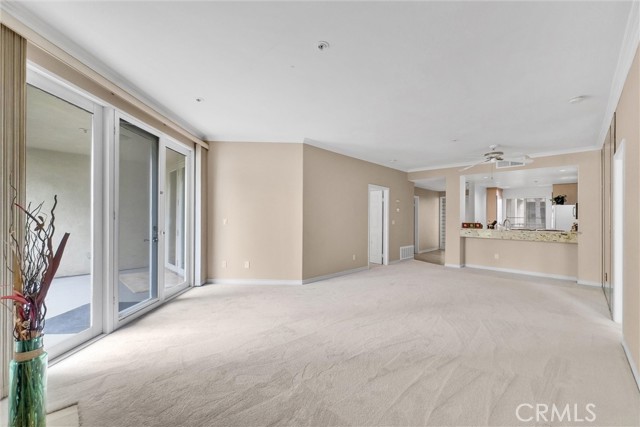 Image 14 of 40 For 2233 Martin  302