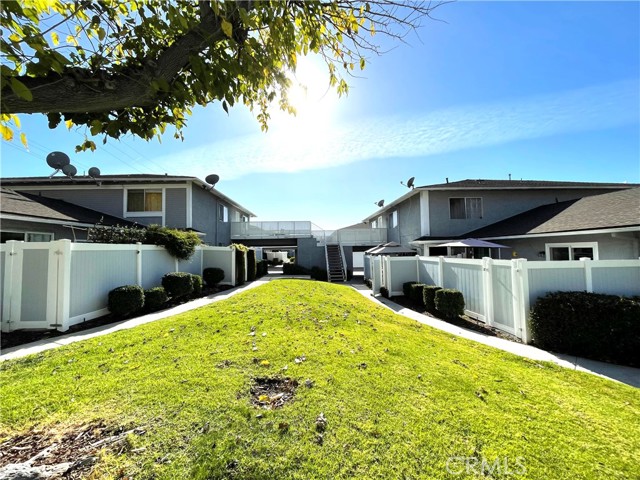 Detail Gallery Image 10 of 18 For 28164 Robin Ave, Saugus,  CA 91350 - 2 Beds | 1 Baths