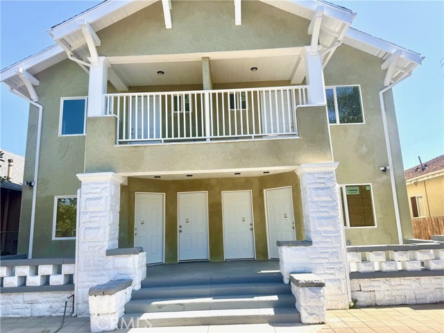 Detail Gallery Image 1 of 13 For 236 W 47th St #1/2,  Los Angeles,  CA 90037 - 3 Beds | 2 Baths