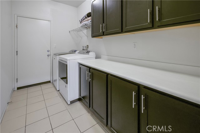 18019 Lapis Lane, San Bernardino CA: https://media.crmls.org/medias/8e5931f6-d1dd-4754-8a4d-37e9c9c8d5c9.jpg