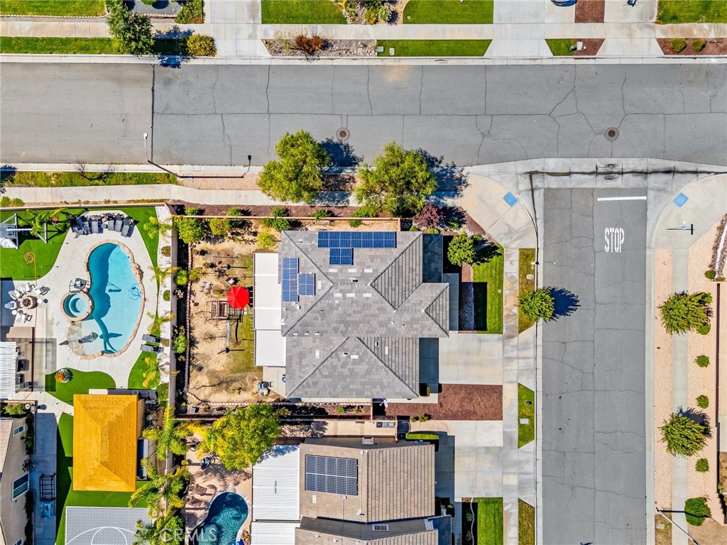 https://media.crmls.org/medias/8e595a16-071d-445e-8ca5-99b31967b0e0.jpg?preset=X-Large