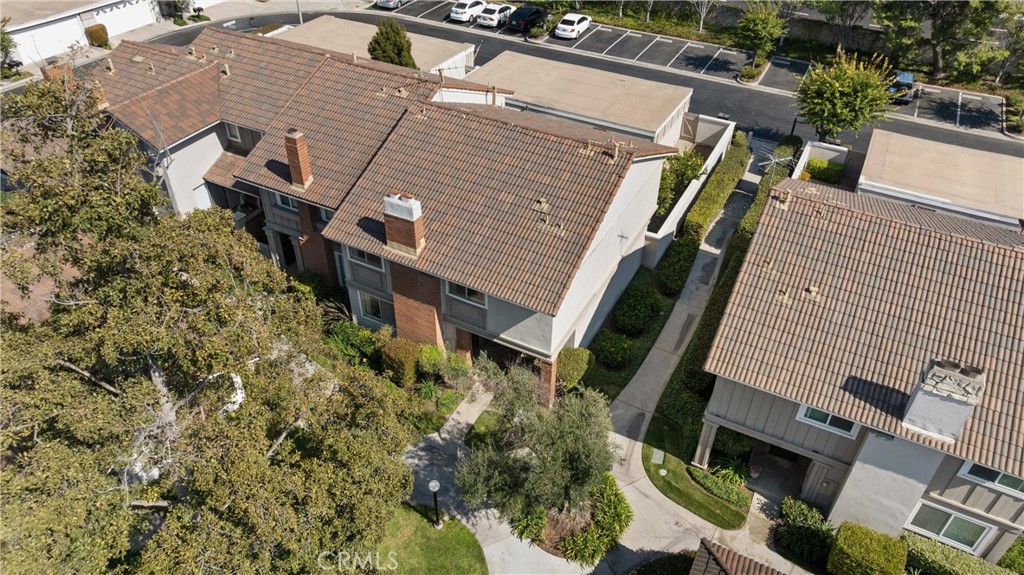 MLS #OC25219195 image #32