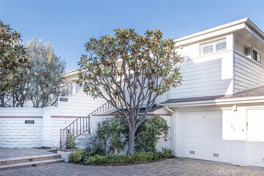 8e5a435f 0352 425c 847d B9b808a94e8b