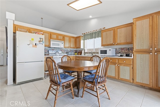 Detail Gallery Image 16 of 59 For 33281 via Chapparo, Temecula,  CA 92592 - 3 Beds | 2 Baths