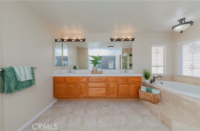 2142 Root Street, Fullerton CA: https://media.crmls.org/medias/8e5b6360-55bd-48f9-b60c-732191e05bba.jpg