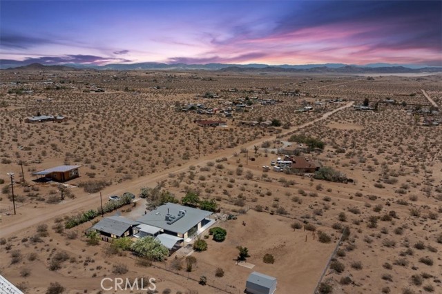 62171 Campanula Street, Joshua Tree CA: https://media.crmls.org/medias/8e5b94e0-0a01-4230-b2a6-b62fa5612cc9.jpg