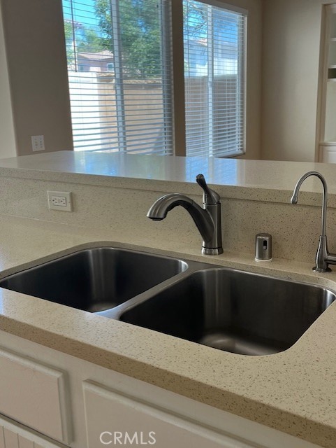 Detail Gallery Image 13 of 39 For 1 Dahlia, Irvine,  CA 92618 - 3 Beds | 2/1 Baths