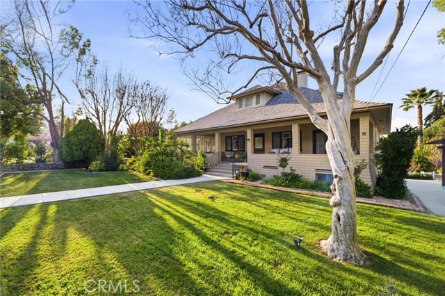 Detail Gallery Image 3 of 56 For 1200 Cedar Ave, Redlands,  CA 92373 - 5 Beds | 3 Baths