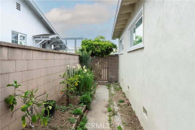 Detail Gallery Image 23 of 24 For 16928 S Raymond Pl, Gardena,  CA 90247 - 3 Beds | 2 Baths