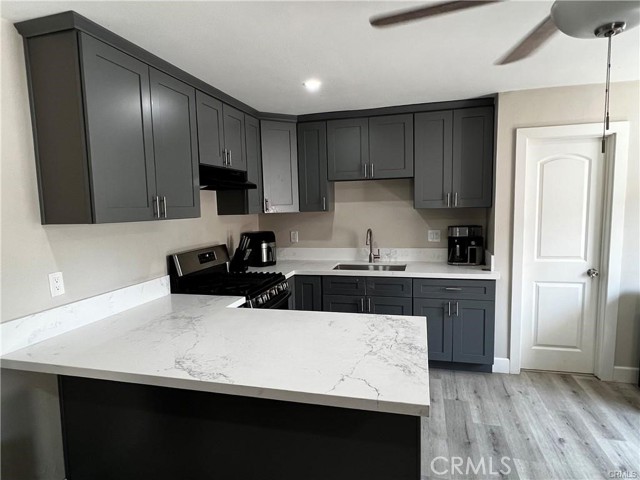 Detail Gallery Image 11 of 14 For 547 S Grande Vista Ave, Los Angeles,  CA 90063 - 4 Beds | 3 Baths