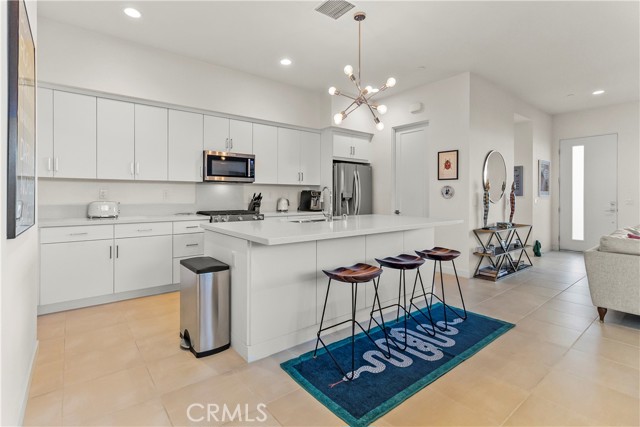 Detail Gallery Image 7 of 35 For 3345 Ambassador Dr, Palm Springs,  CA 92262 - 3 Beds | 2/1 Baths