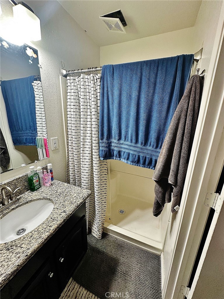https://media.crmls.org/medias/8e5eb402-26b4-4f12-8c71-3dc32de145a6.jpg?preset=X-Large