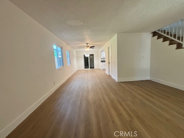 Detail Gallery Image 7 of 30 For 11114 Evers Ave, Los Angeles,  CA 90059 - 5 Beds | 3 Baths