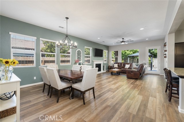3771 Wrenwood Avenue, Clovis CA: https://media.crmls.org/medias/8e5f7efb-759a-4adb-9711-c0752a23623c.jpg