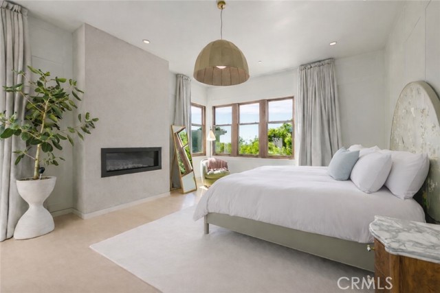 Detail Gallery Image 24 of 48 For 6050 Mulholland Hwy, Los Angeles,  CA 90068 - 4 Beds | 3/1 Baths