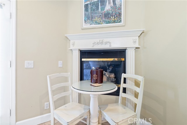95 S Ocean Avenue, Cayucos CA: https://media.crmls.org/medias/8e5fc2a7-8926-4574-a449-9df16e3859d7.jpg