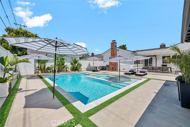 Detail Gallery Image 2 of 35 For 1402 E Rose Ave, Orange,  CA 92867 - 5 Beds | 3 Baths