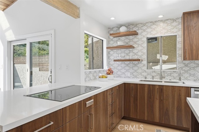 Detail Gallery Image 17 of 66 For 5204 Middlecrest Rd, Rancho Palos Verdes,  CA 90275 - 4 Beds | 3 Baths