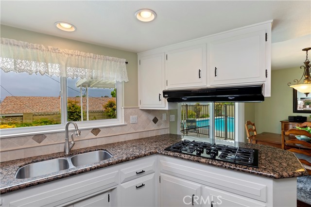 Detail Gallery Image 19 of 39 For 235 E Mission Rd, Corona,  CA 92879 - 4 Beds | 2 Baths
