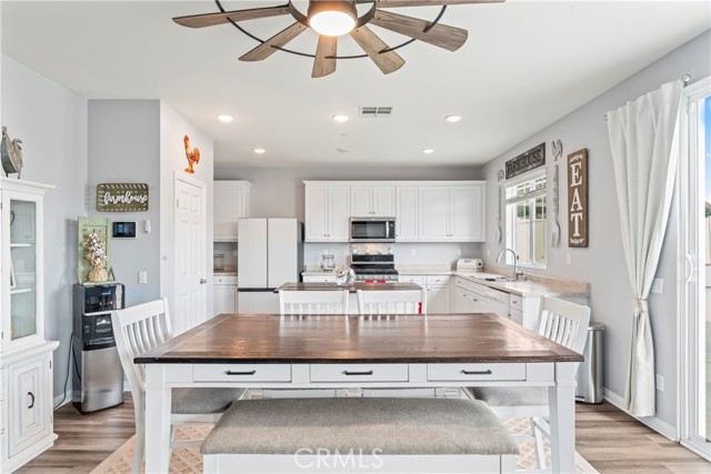 Detail Gallery Image 9 of 49 For 695 Poo Ish, San Jacinto,  CA 92582 - 6 Beds | 3/1 Baths