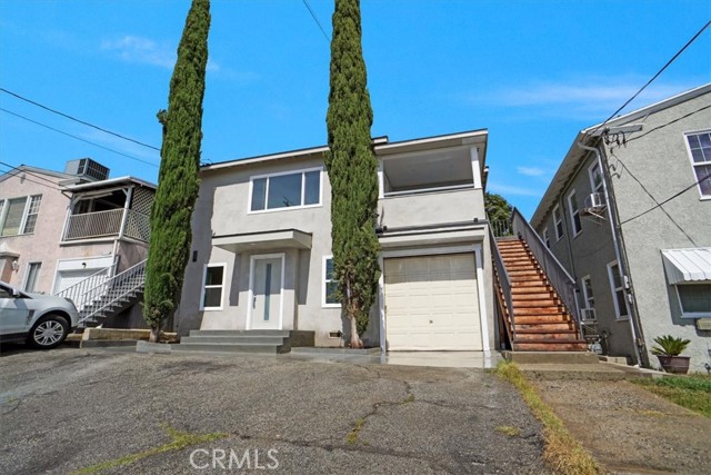 Detail Gallery Image 1 of 11 For 10326 Silverton Ave, Tujunga,  CA 91042 - 2 Beds | 2 Baths