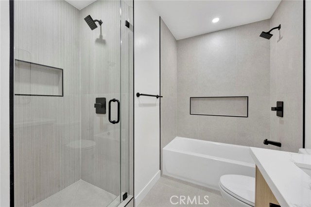 Detail Gallery Image 25 of 30 For 17303 Chatsworth St #4,  Granada Hills,  CA 91344 - 2 Beds | 1/1 Baths