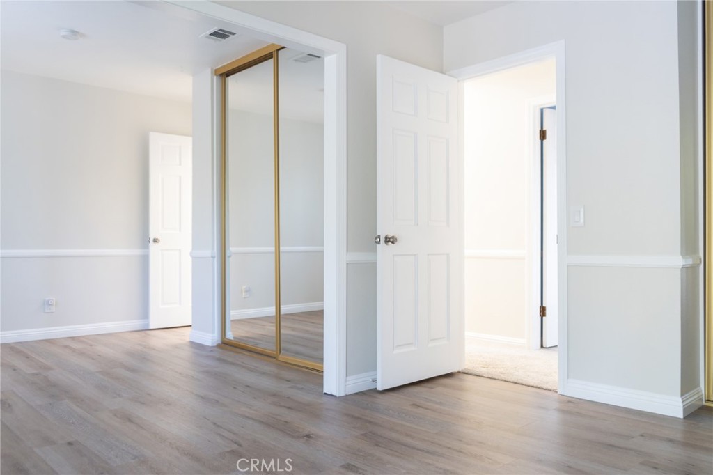 https://media.crmls.org/medias/8e62a9ee-99f5-4405-966f-a2a6320edbad.jpg?preset=X-Large