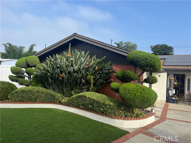 Detail Gallery Image 1 of 1 For 9085 La Casita Ave, Fountain Valley,  CA 92708 - 3 Beds | 3 Baths