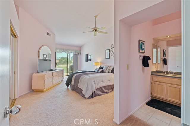 41915 Preston Trail, Palm Desert CA: https://media.crmls.org/medias/8e648dcd-80f0-4966-b422-37001f074597.jpg